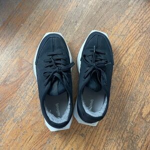 Allbirds Men's Black and White Sneakers
